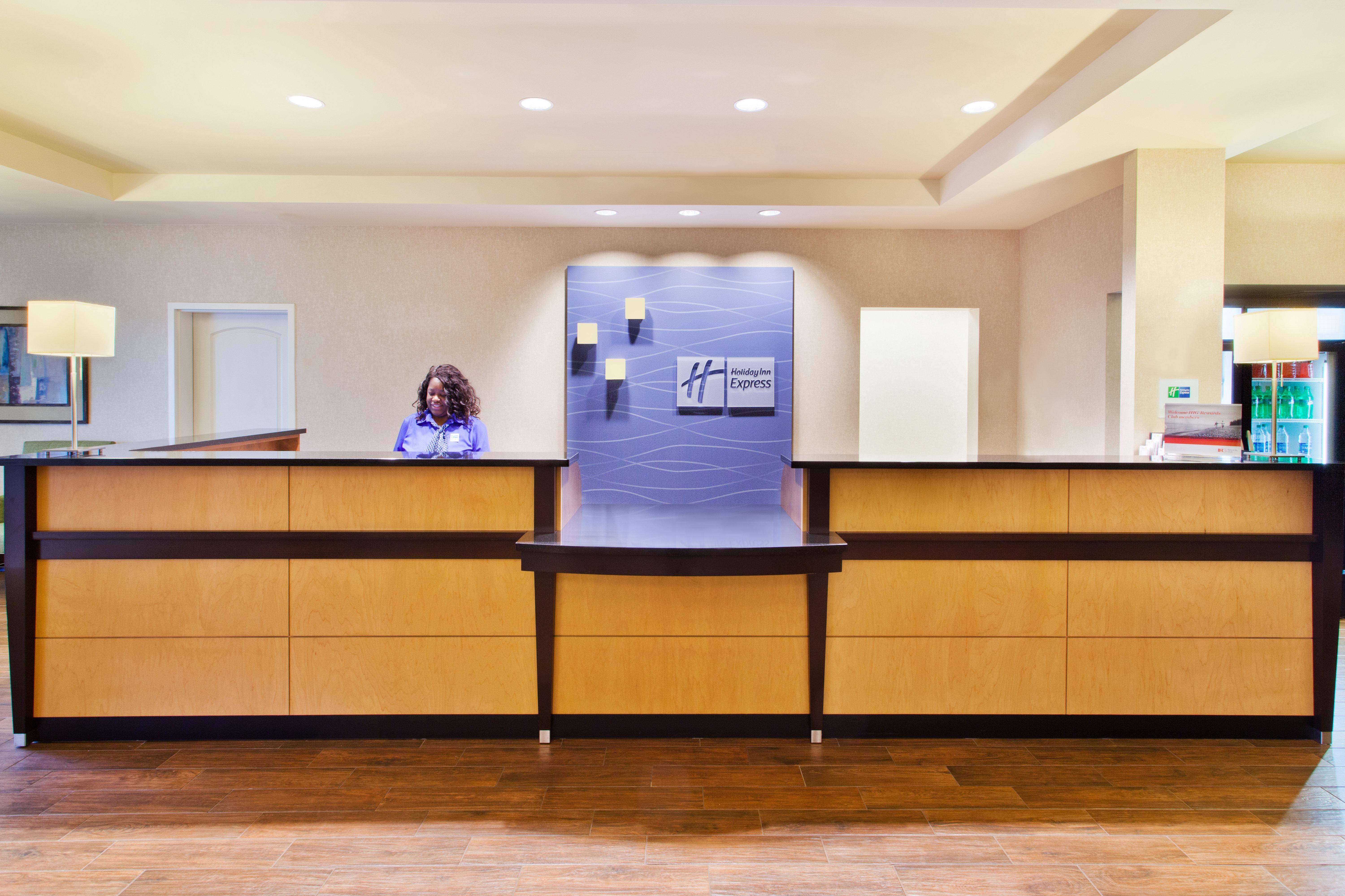 Holiday Inn Express Hotel & Suites Huntsville West - Research Park By Ihg Esterno foto